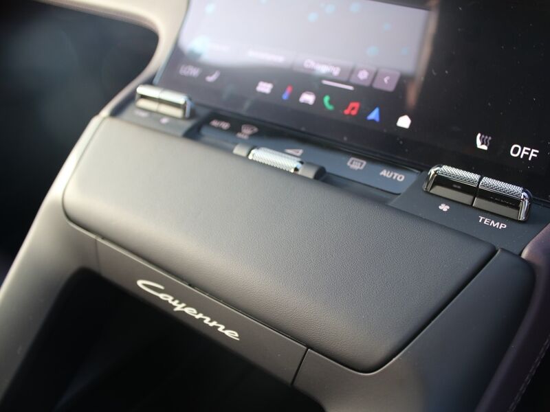 More views of Porsche Cayenne