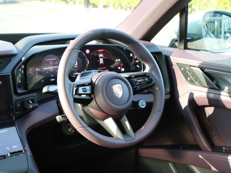 More views of Porsche Cayenne