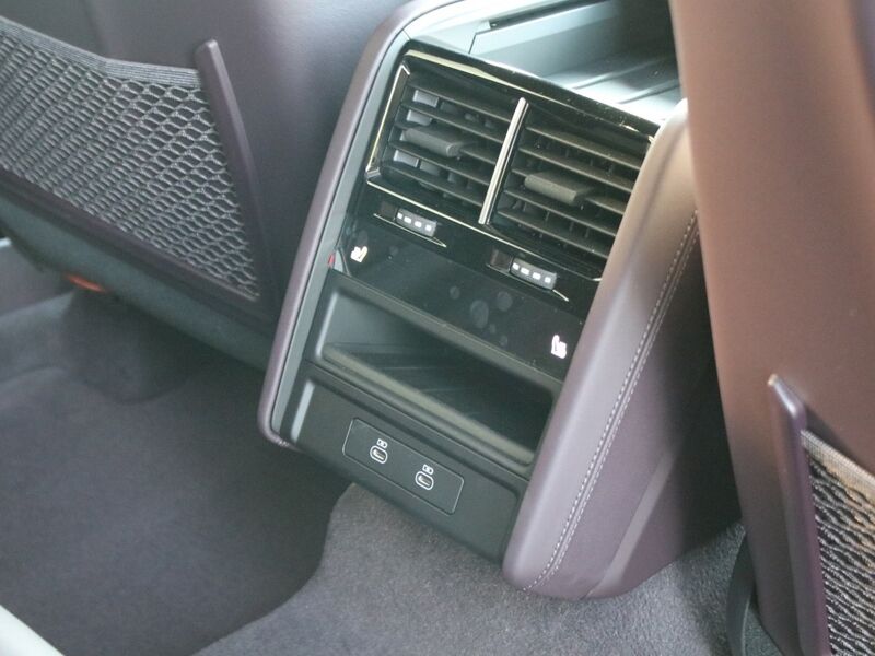 More views of Porsche Cayenne