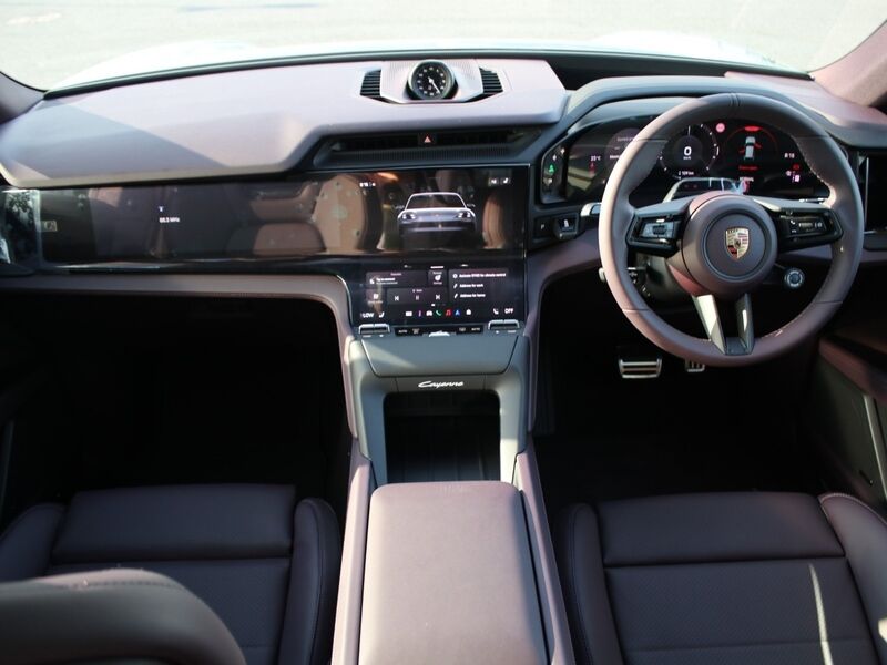 More views of Porsche Cayenne