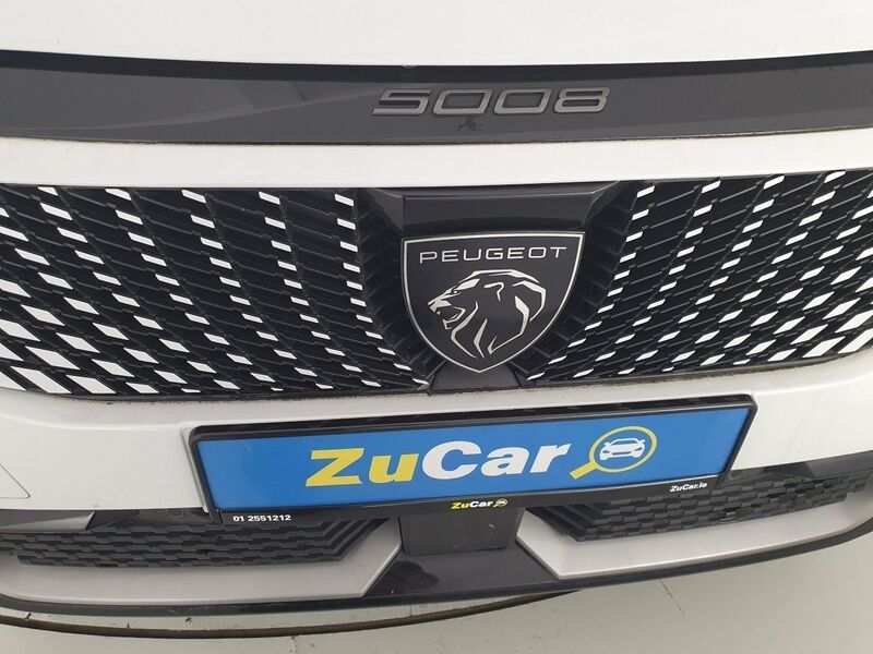 More views of Peugeot 5008