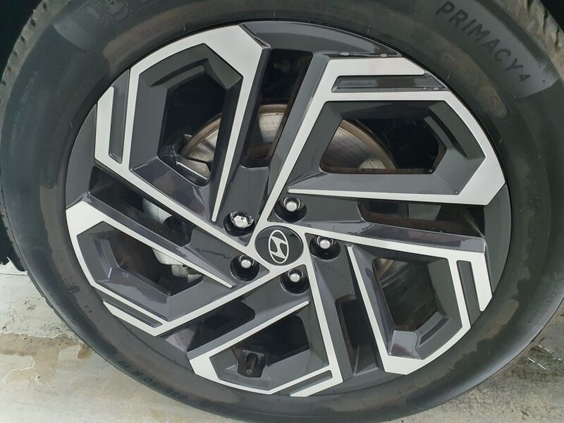 More views of Hyundai Tucson