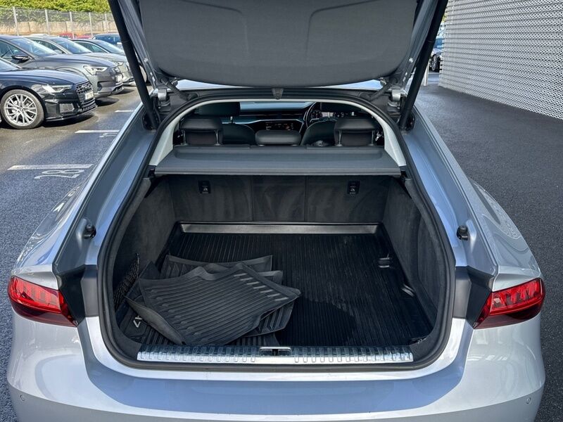 More views of Audi A7