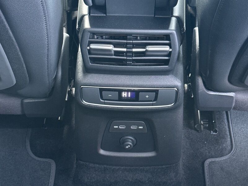 More views of Audi Q4 e-tron
