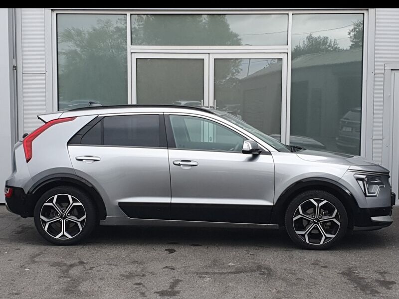 More views of Kia Niro