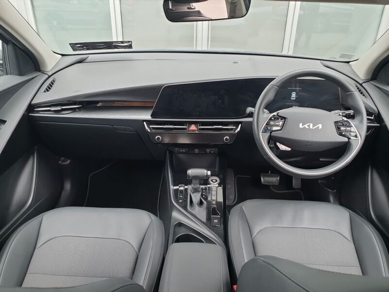 More views of Kia Niro
