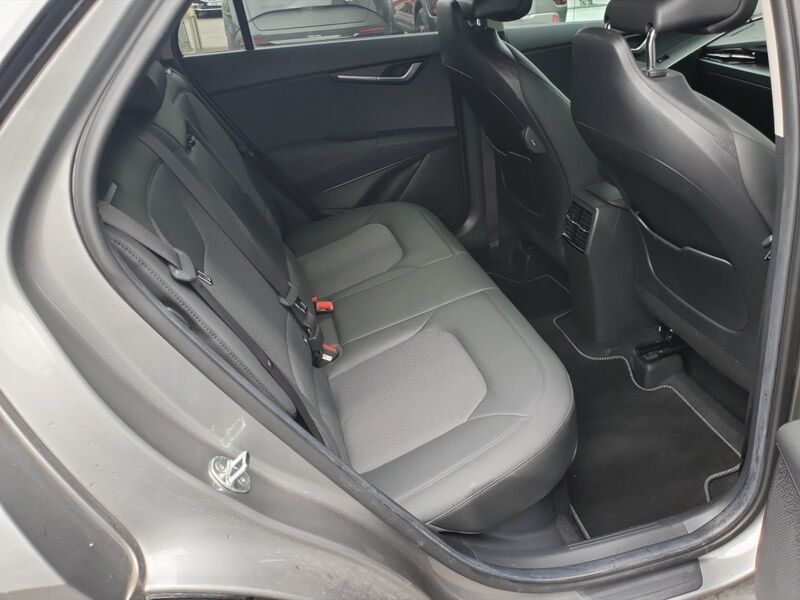 More views of Kia Niro