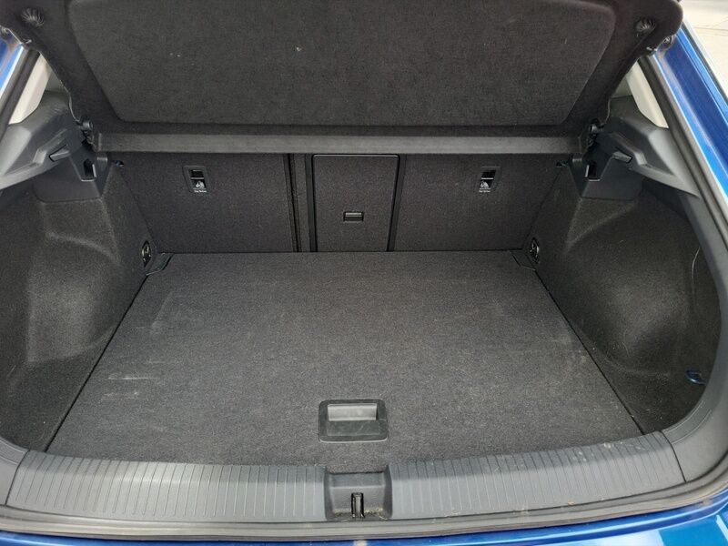 More views of Volkswagen T-Roc