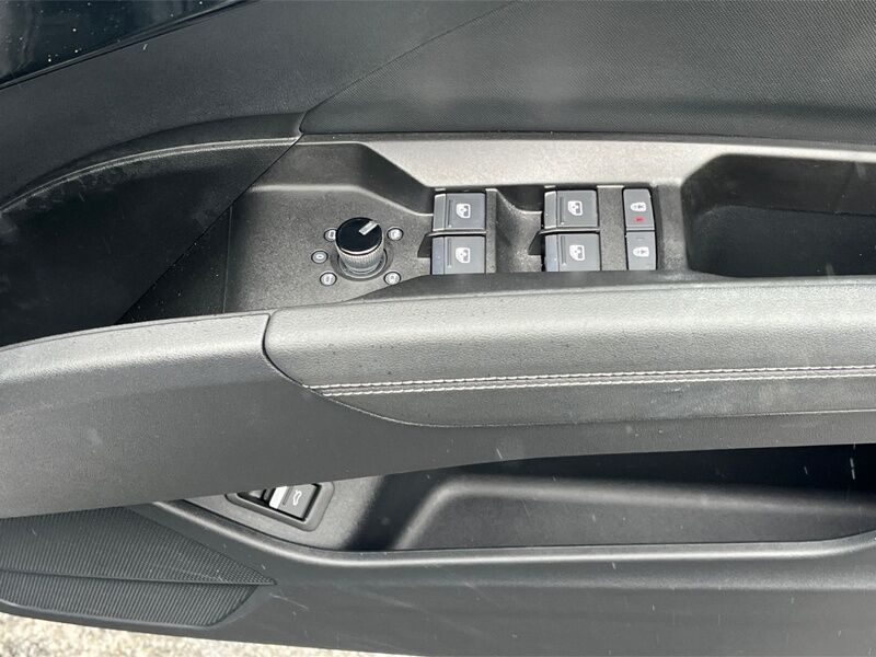 More views of Audi Q4 e-tron