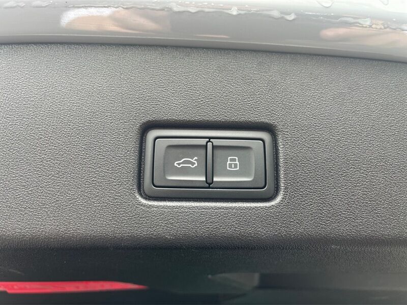 More views of Audi Q4 e-tron
