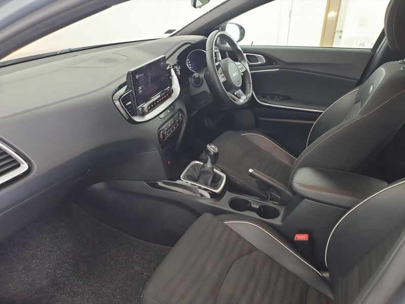 More views of Kia Ceed