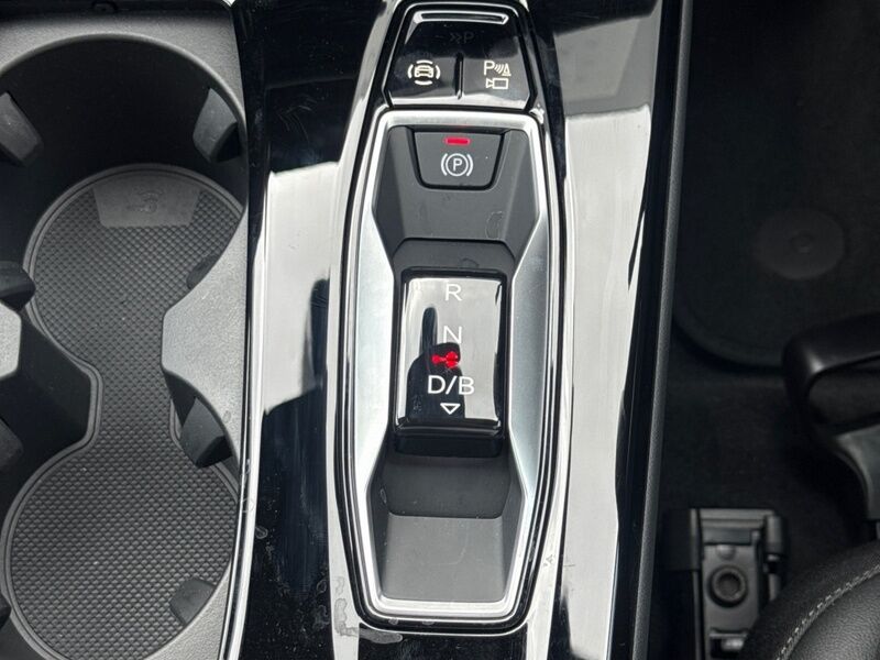 More views of Audi A6 Avant e-tron