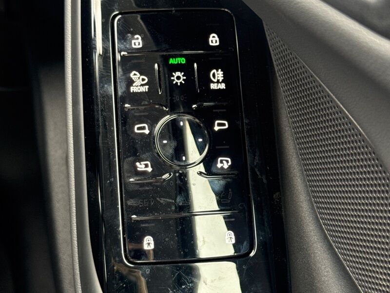 More views of Audi A6 Avant e-tron
