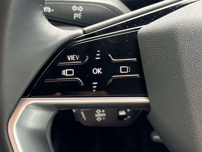 More views of Audi A6 Avant e-tron