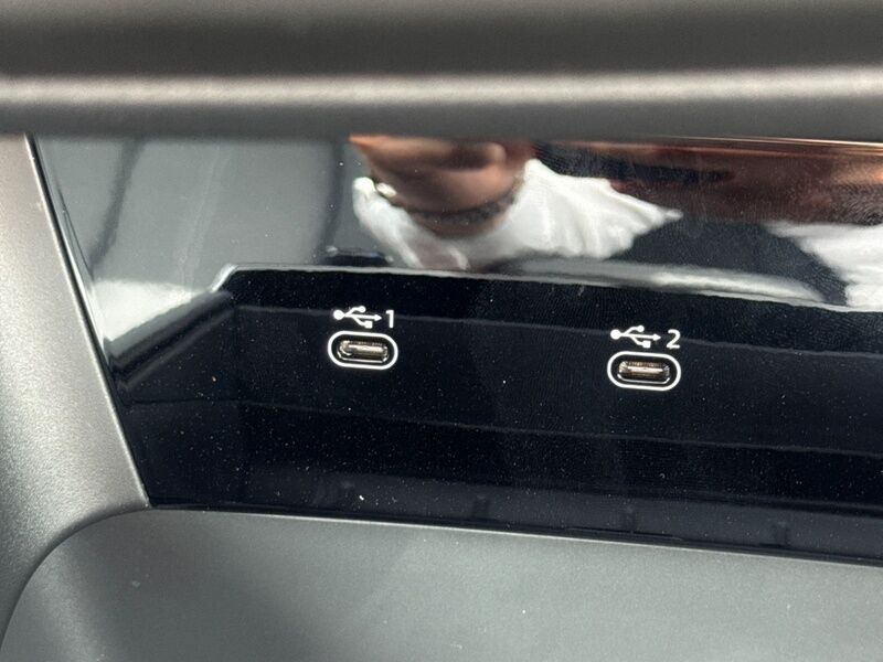 More views of Audi A6 Avant e-tron