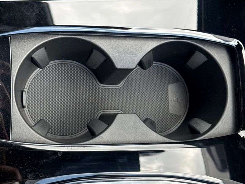 More views of Audi A6 Avant e-tron