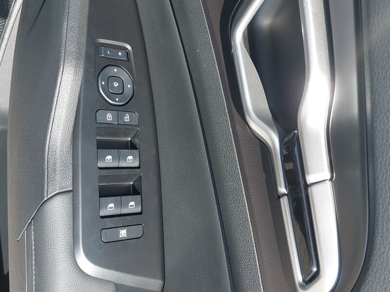More views of Kia Sportage