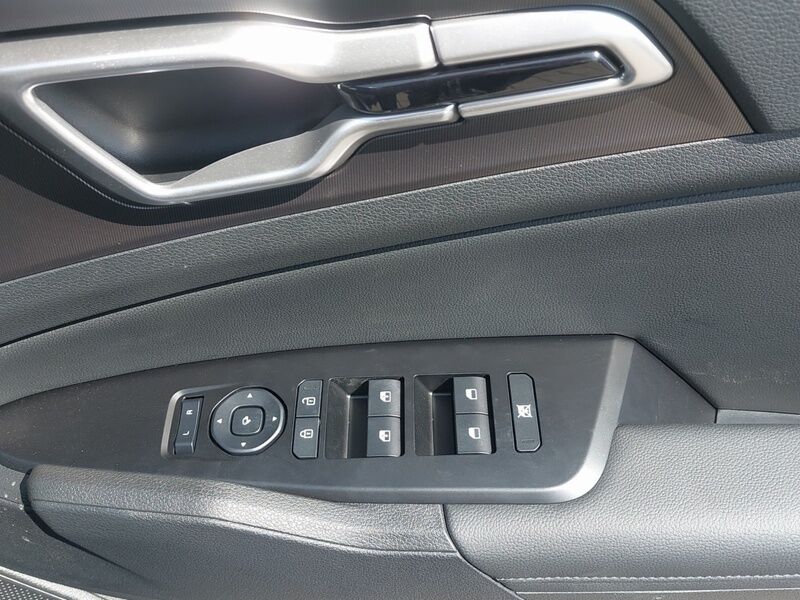 More views of Kia Sportage