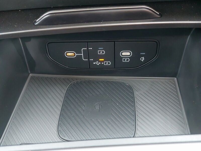 More views of Kia Sportage