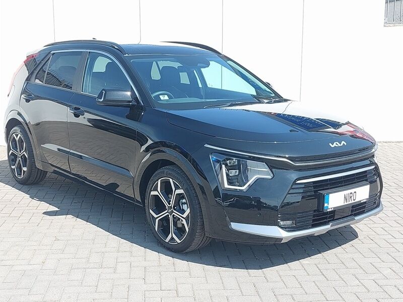 More views of Kia Niro