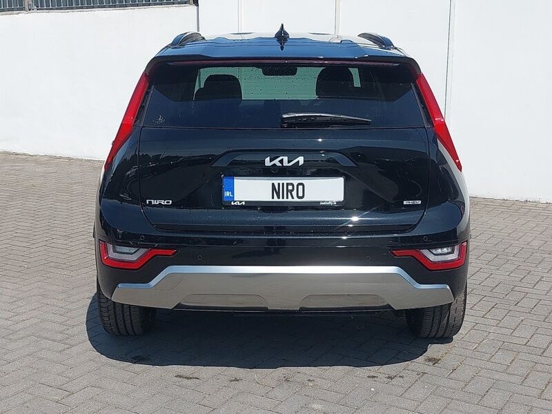 More views of Kia Niro