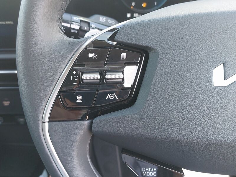 More views of Kia Niro