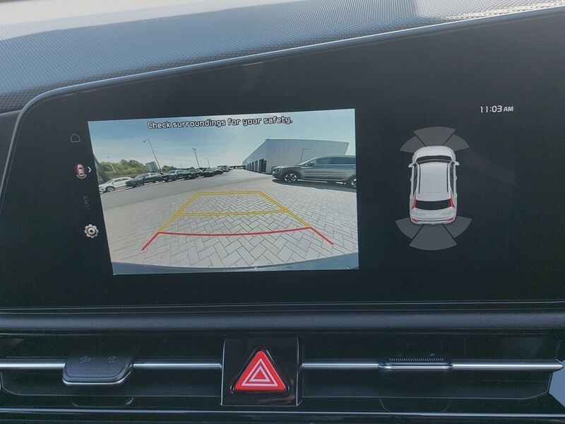 More views of Kia Niro