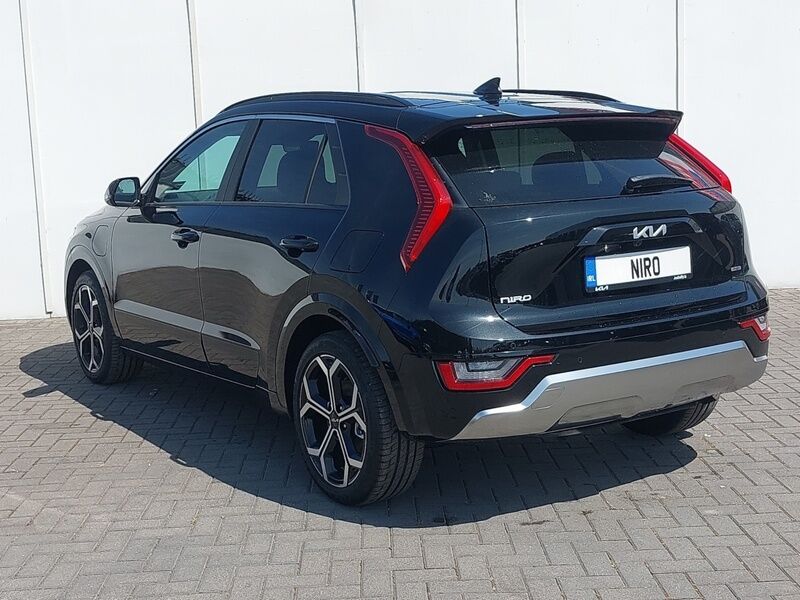 More views of Kia Niro