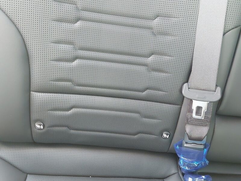 More views of Kia Niro