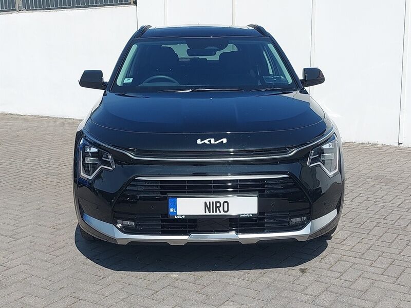 More views of Kia Niro