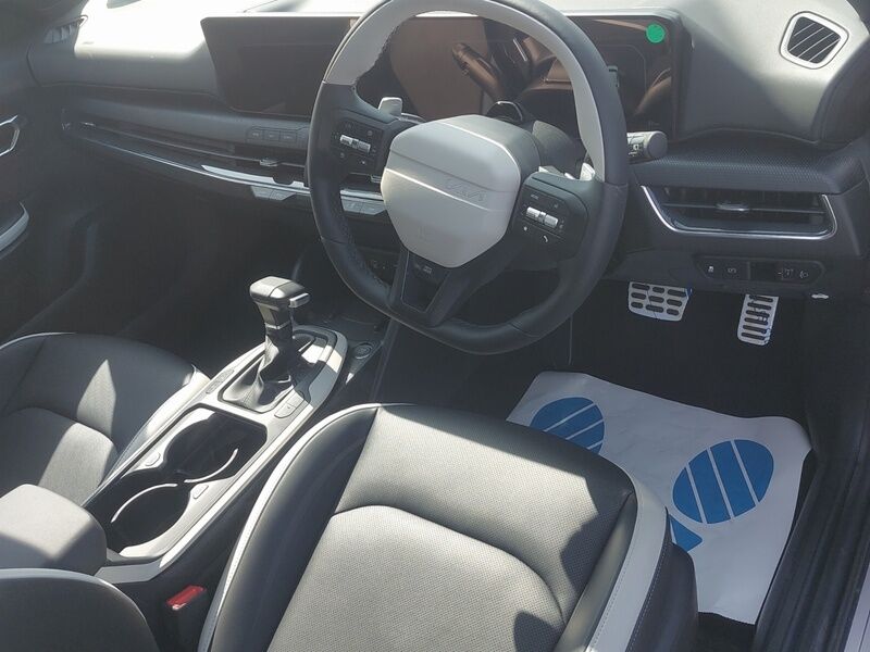 More views of Kia K4