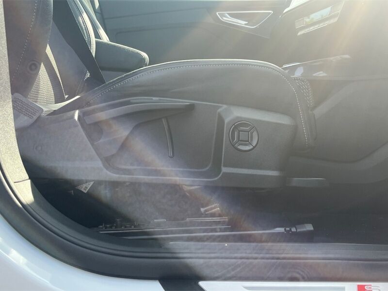 More views of Audi Q4 e-tron