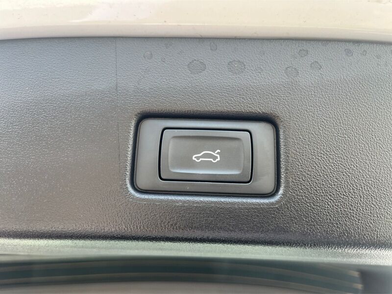 More views of Audi Q4 e-tron