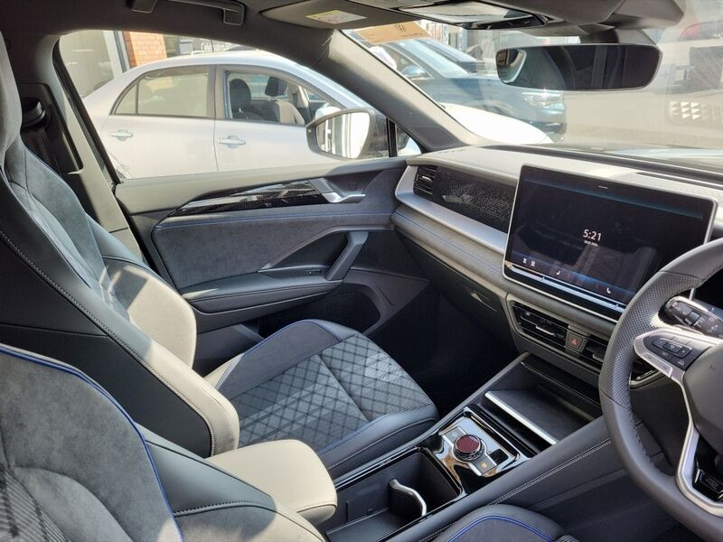 More views of Volkswagen Tayron