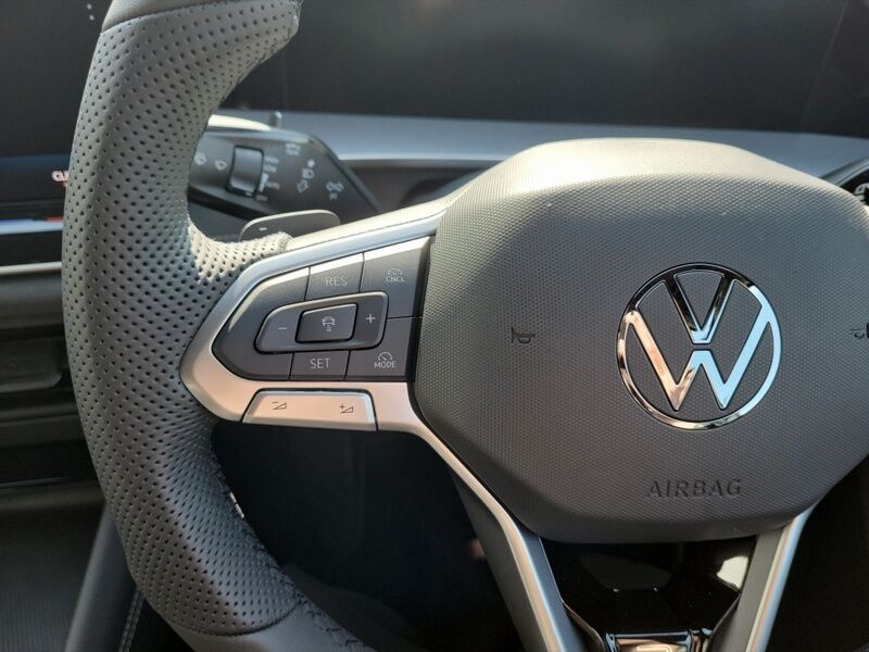 More views of Volkswagen Tayron