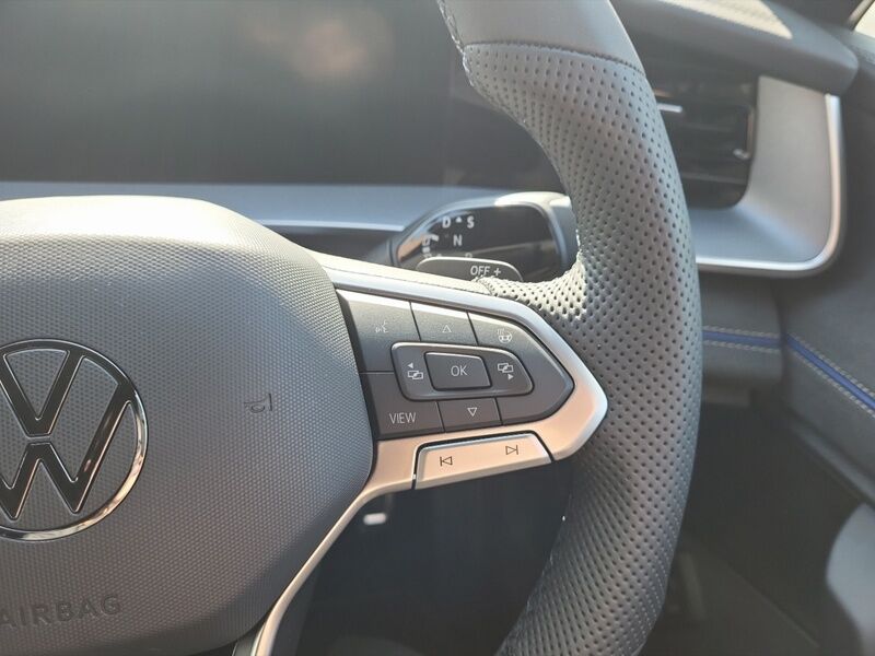 More views of Volkswagen Tayron