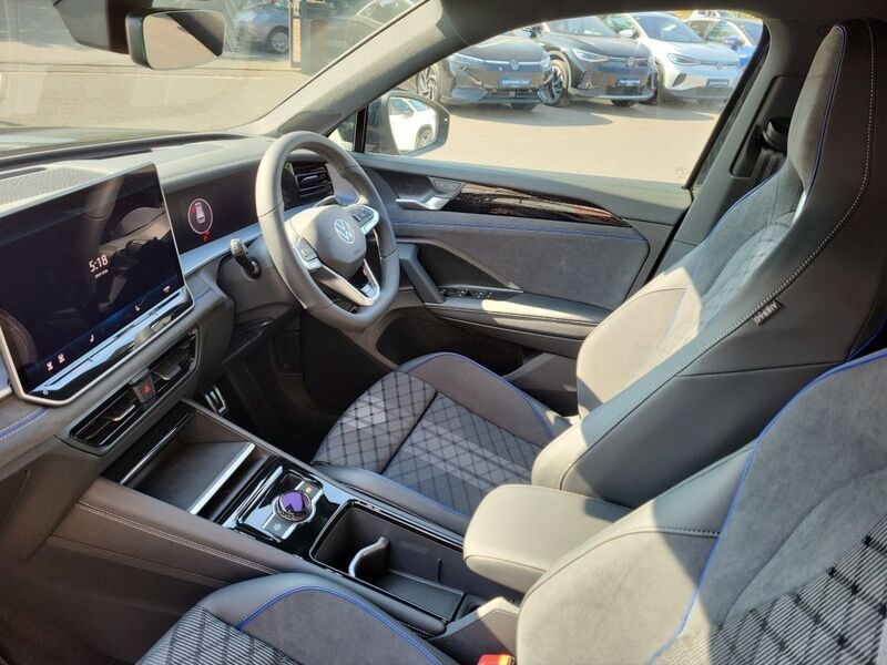 More views of Volkswagen Tayron
