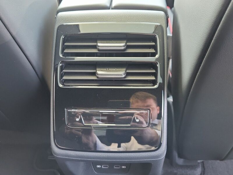 More views of Volkswagen ID.7