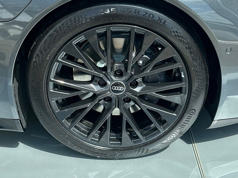 More views of Audi e-tron GT quattro
