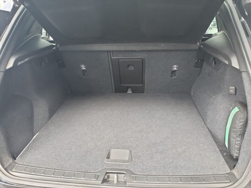 More views of Volvo XC40