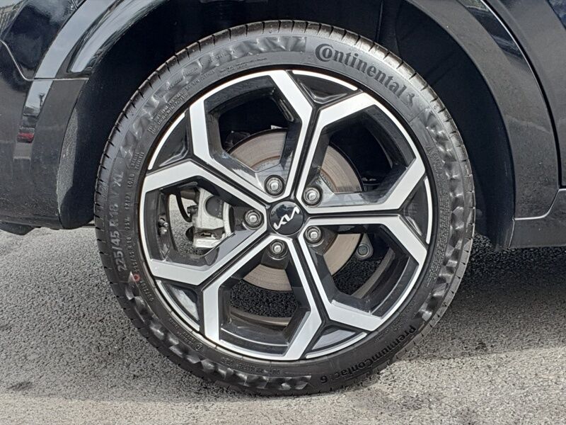 More views of Kia Niro