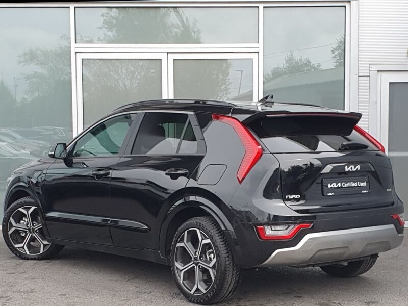 More views of Kia Niro