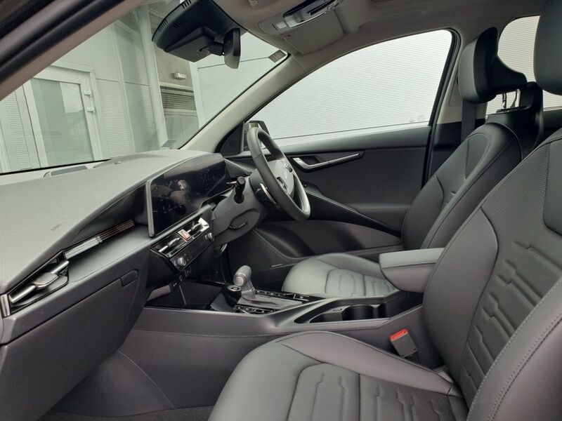 More views of Kia Niro