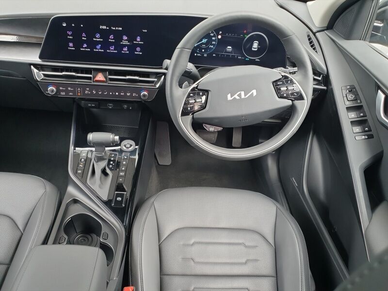 More views of Kia Niro
