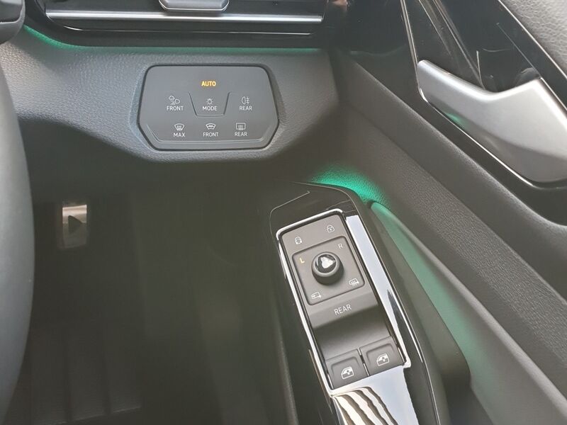 More views of Volkswagen ID.4