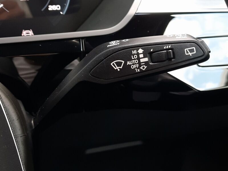 More views of Audi e-tron
