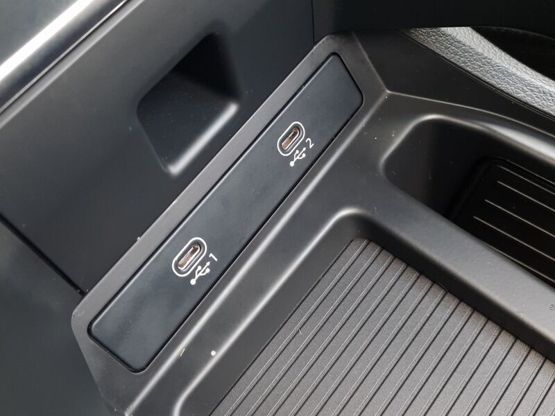 More views of Audi e-tron