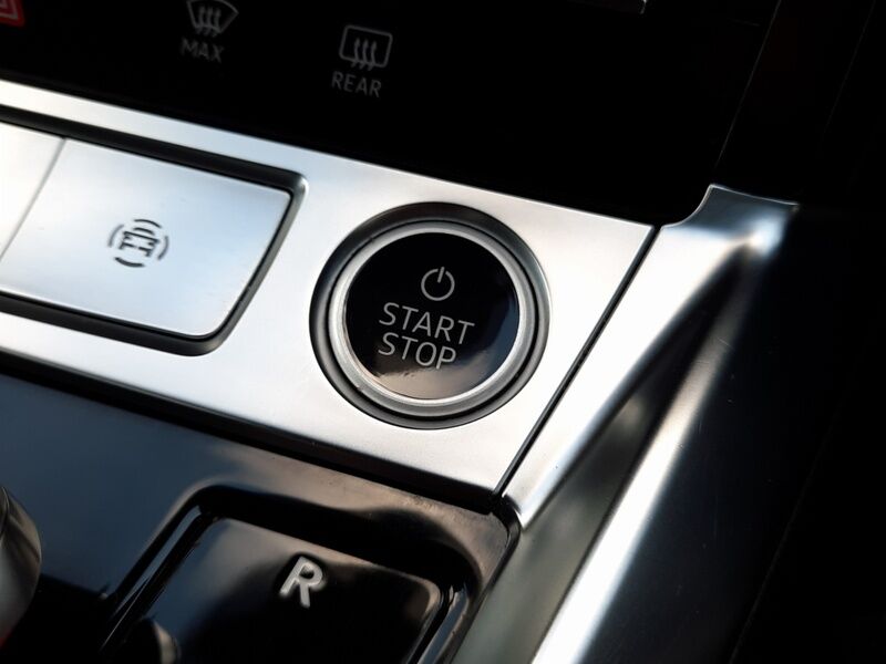 More views of Audi e-tron
