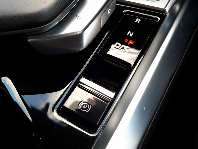 More views of Audi e-tron