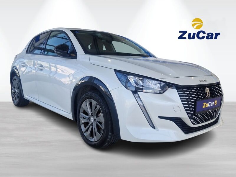 More views of Peugeot 208